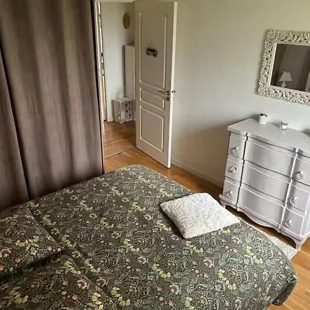 Homestay A Cote De L'aeroport Orly