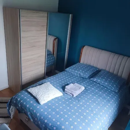 A Cote De L'aeroport Orly Homestay Athis-Mons